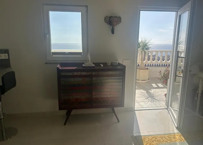 Complejo De 2 Chic Con Vista Al Mar-villa Marina