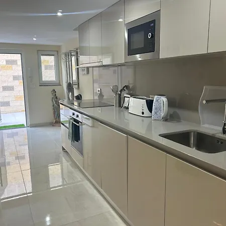 Complejo De 2 Chic Con Vista Al Mar-villa Marina Apartamento